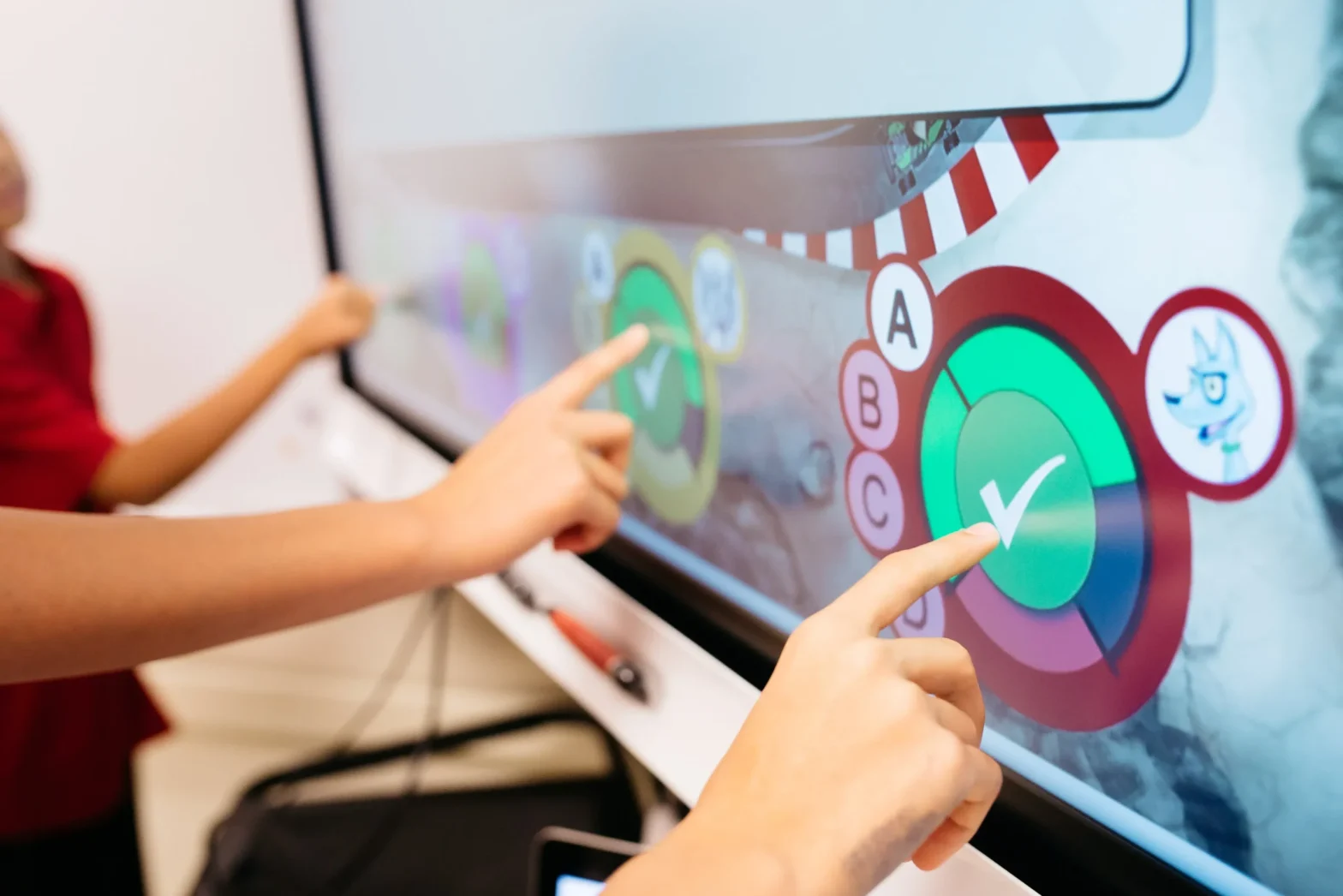 The Transformative Power of Interactive Screens Revolutionizing Education and Presentations